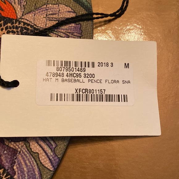 Brand new rare Gucci Runway Cap - Picture 2 of 9